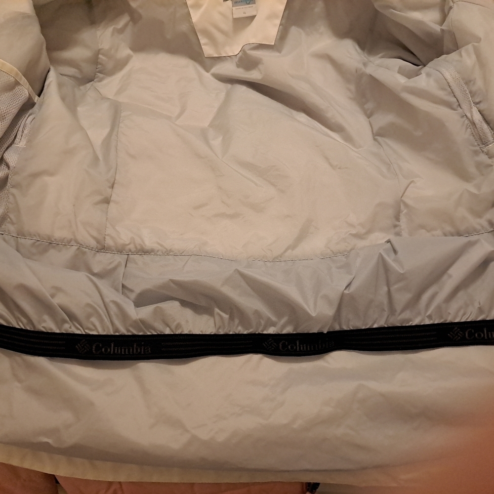 Columbia Ski Jacket White Size XL Excellent Condition - Picture 8 of 11